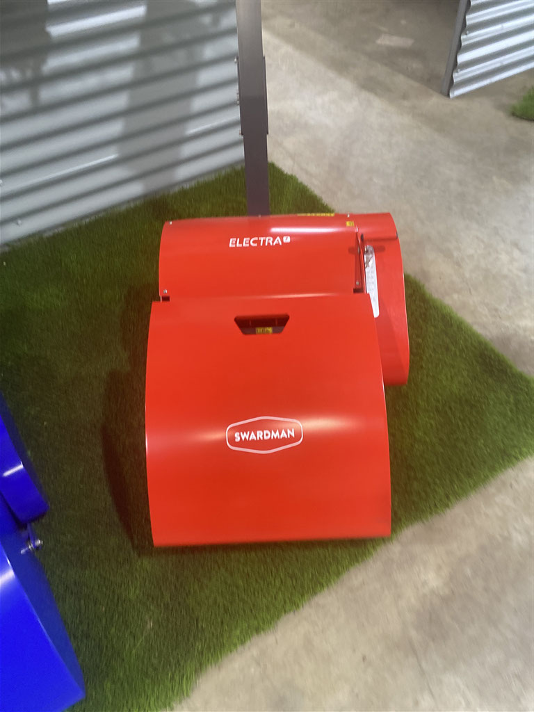 2022 Swardman ELECTRA 45 - RED FOR SALE - MitchMarket